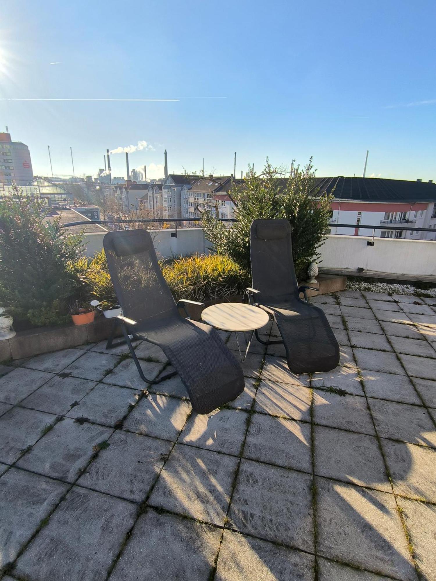 Im Herzen Von Wiesdorf- Blick Auf Das Bayer-Kreuz -Appartement Mit 2 Schlafzimmern-Fuer 3 Personen -Zentral Gelegen - Friedrich Ebert Platz 5A , 4Te Etage - Dachterrasse Und Sauna - Kaution Pflicht - Leverkusen Buitenkant foto