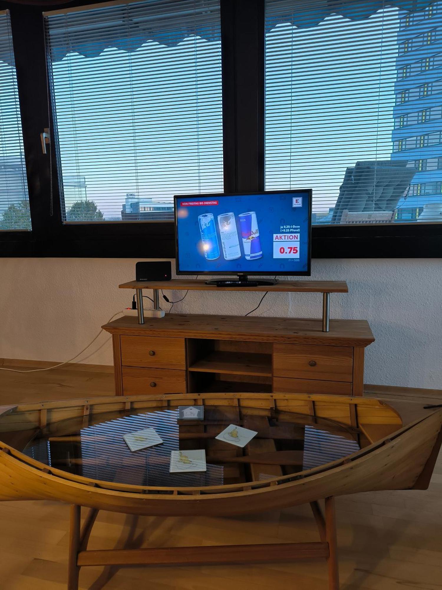 Im Herzen Von Wiesdorf- Blick Auf Das Bayer-Kreuz -Appartement Mit 2 Schlafzimmern-Fuer 3 Personen -Zentral Gelegen - Friedrich Ebert Platz 5A , 4Te Etage - Dachterrasse Und Sauna - Kaution Pflicht - Leverkusen Buitenkant foto